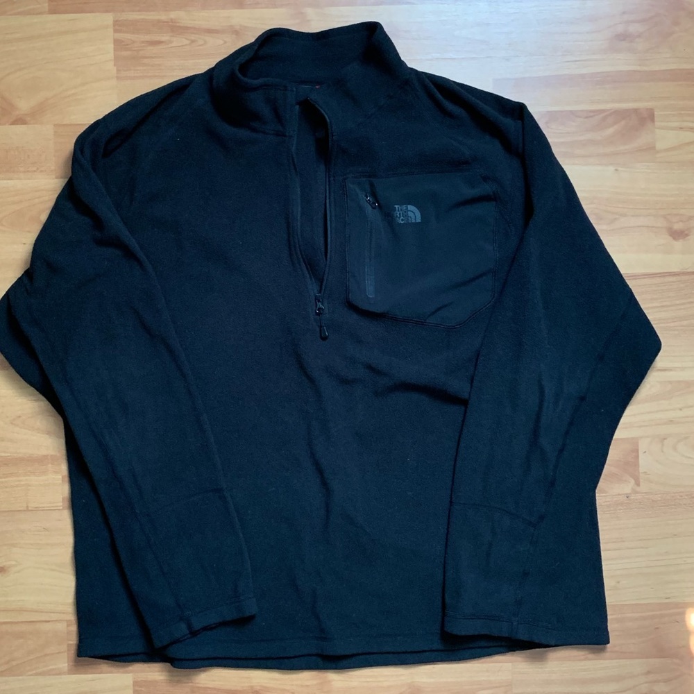 Black North Face Pullover